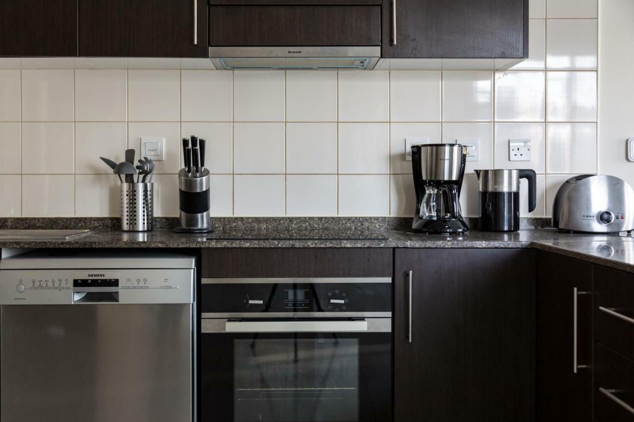 Hi Guests Vacation Homes - Bay Central Dubai Bagian luar foto