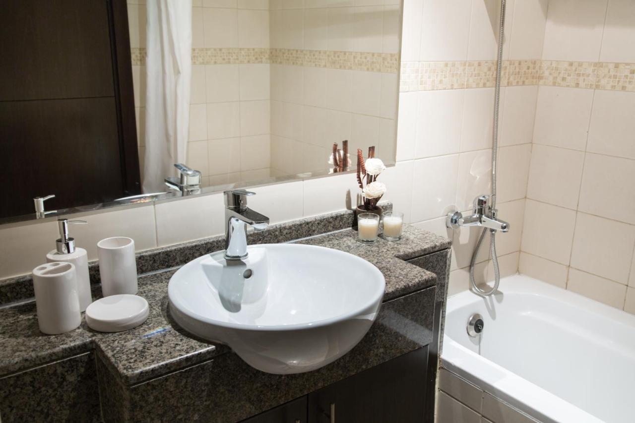 Hi Guests Vacation Homes - Bay Central Dubai Bagian luar foto